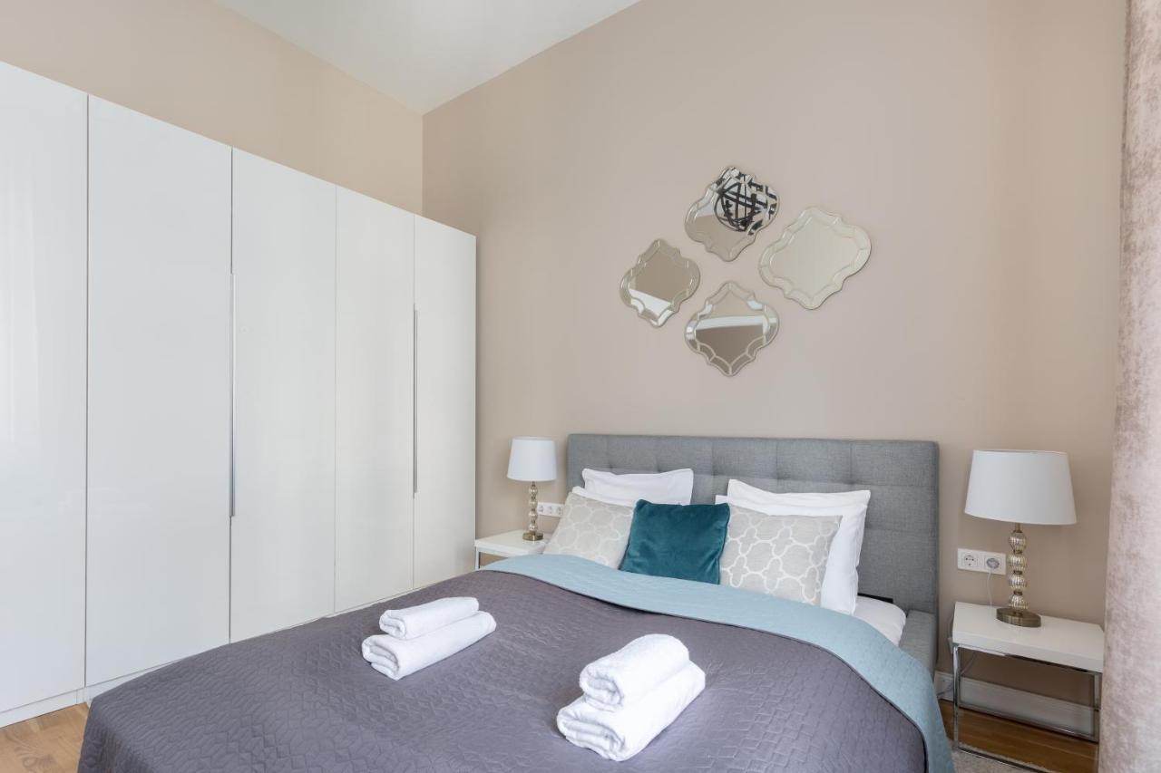 Lovely 2-Bedroom Apartment At The Vaci Street 布达佩斯 外观 照片